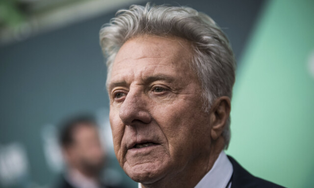 Dustin Hoffman anklaget for å ha befølt 17-åring: «Jeg tar et hardkokt egg... og en bløtkokt klitoris»